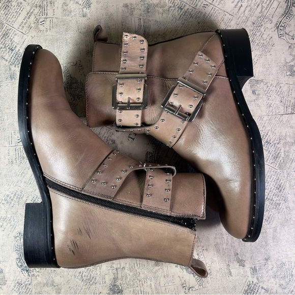 Charles David Studded Moto Ankle boots  made in Italy - Picture 5 of 13